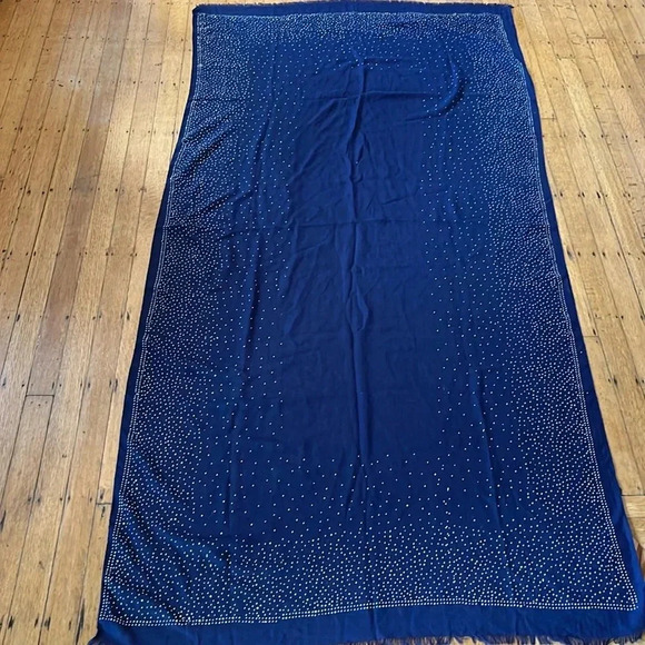 Navy studded shawl - Picture 2 of 3